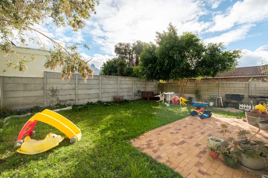 3 Bedroom Property for Sale in Kirstenhof Western Cape